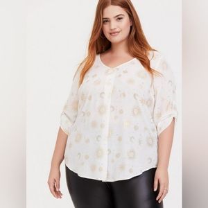 NWT Torrid Sun & Moon print top, sz 2
